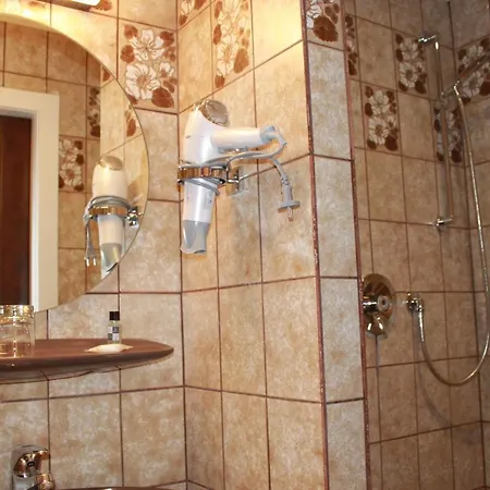 Huebler 3* 프랑크푸르트