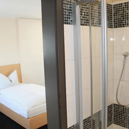 ホテル Huebler 3*